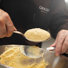 Load image into Gallery viewer, Pink quenelle sauce Nantua 'Quenelle de Brochet' 2 Pcs