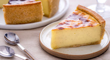 Load image into Gallery viewer, The Parisian Flan with Vanilla for 6 to 8 Pers
