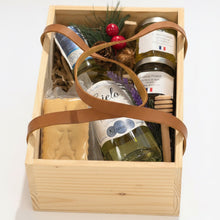 Load image into Gallery viewer, Festive Basquet Bag
