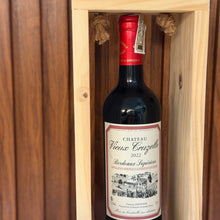 Load image into Gallery viewer, Elegant Wine Gift Set
