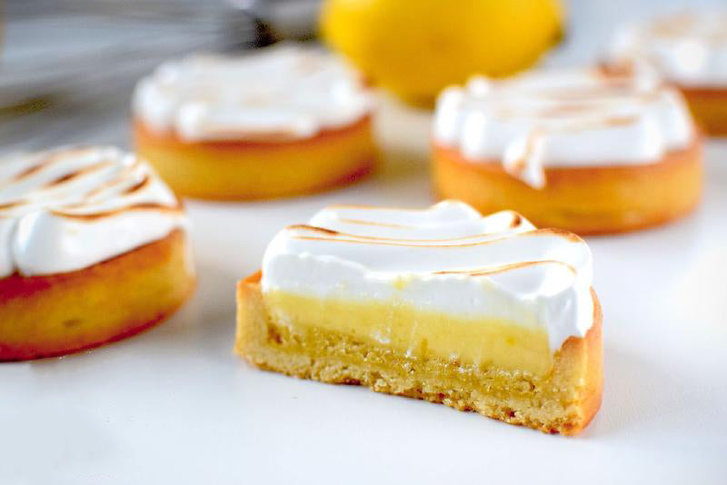Mini Lemon Tartlets with meringue 