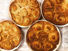 Load image into Gallery viewer, Kouign Amann Pure Artisanal Butter for 8 Pers
